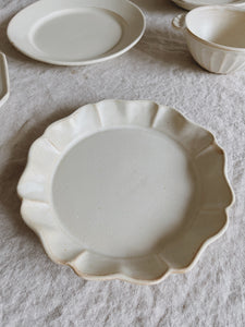 Wakasama Pottery Sunflower Plate