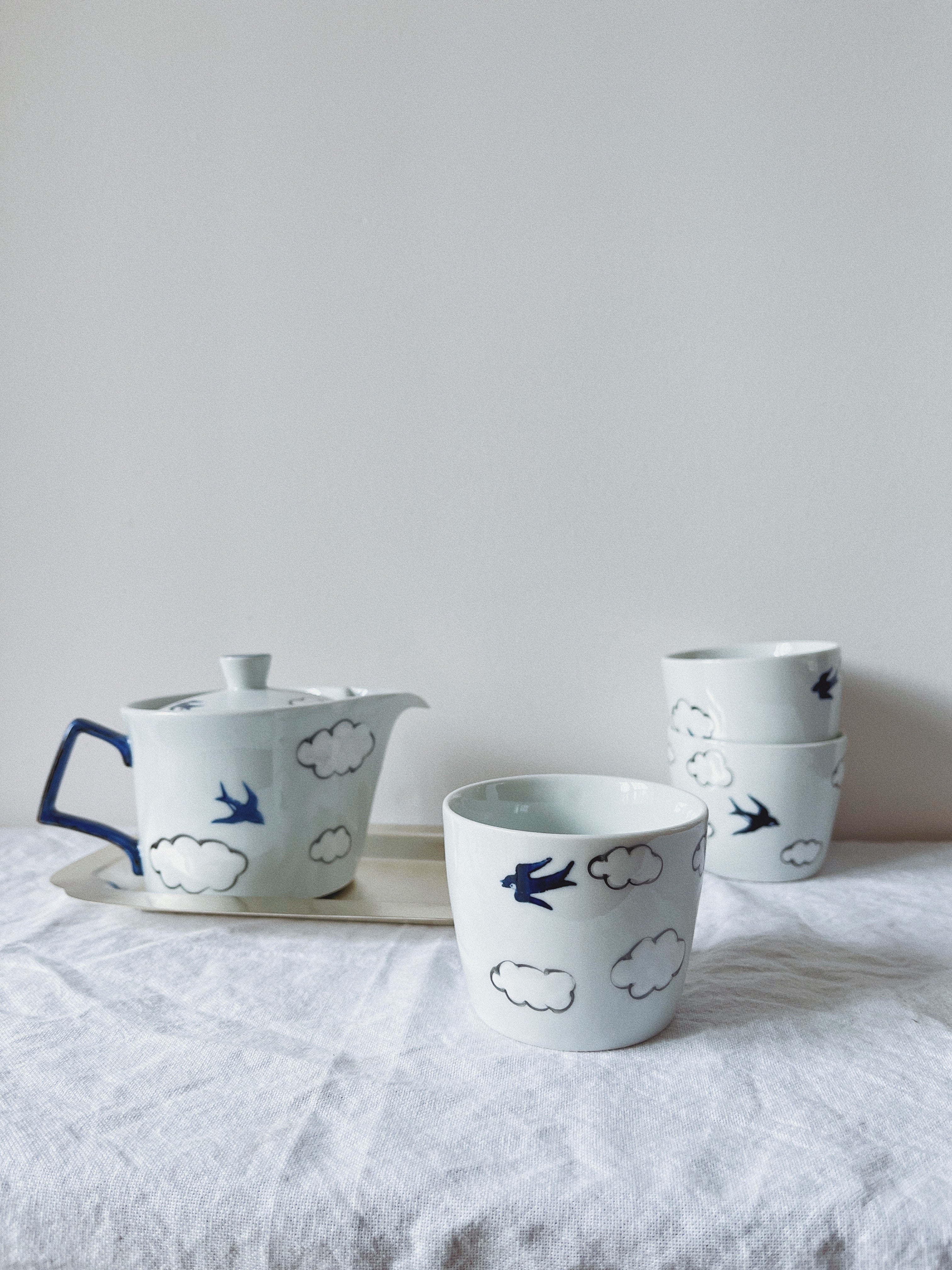 Arita Ware Cloud Swallow Hand-painted Teapot