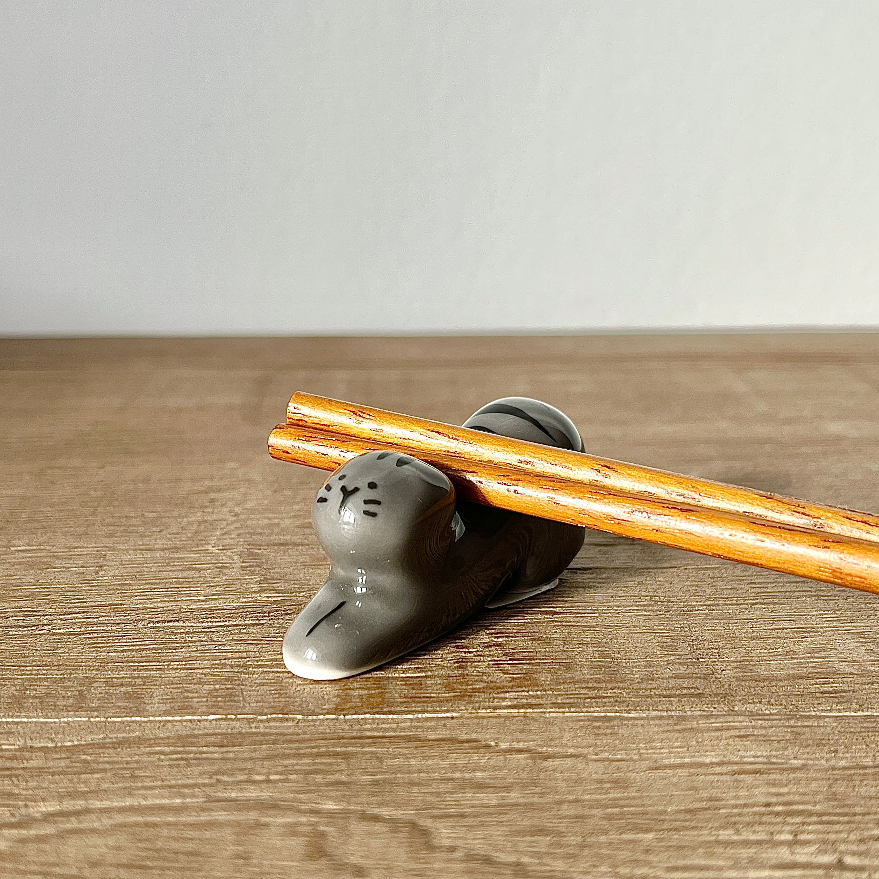 Hasami Ware Hand-Painted Cat Chopstick Rest