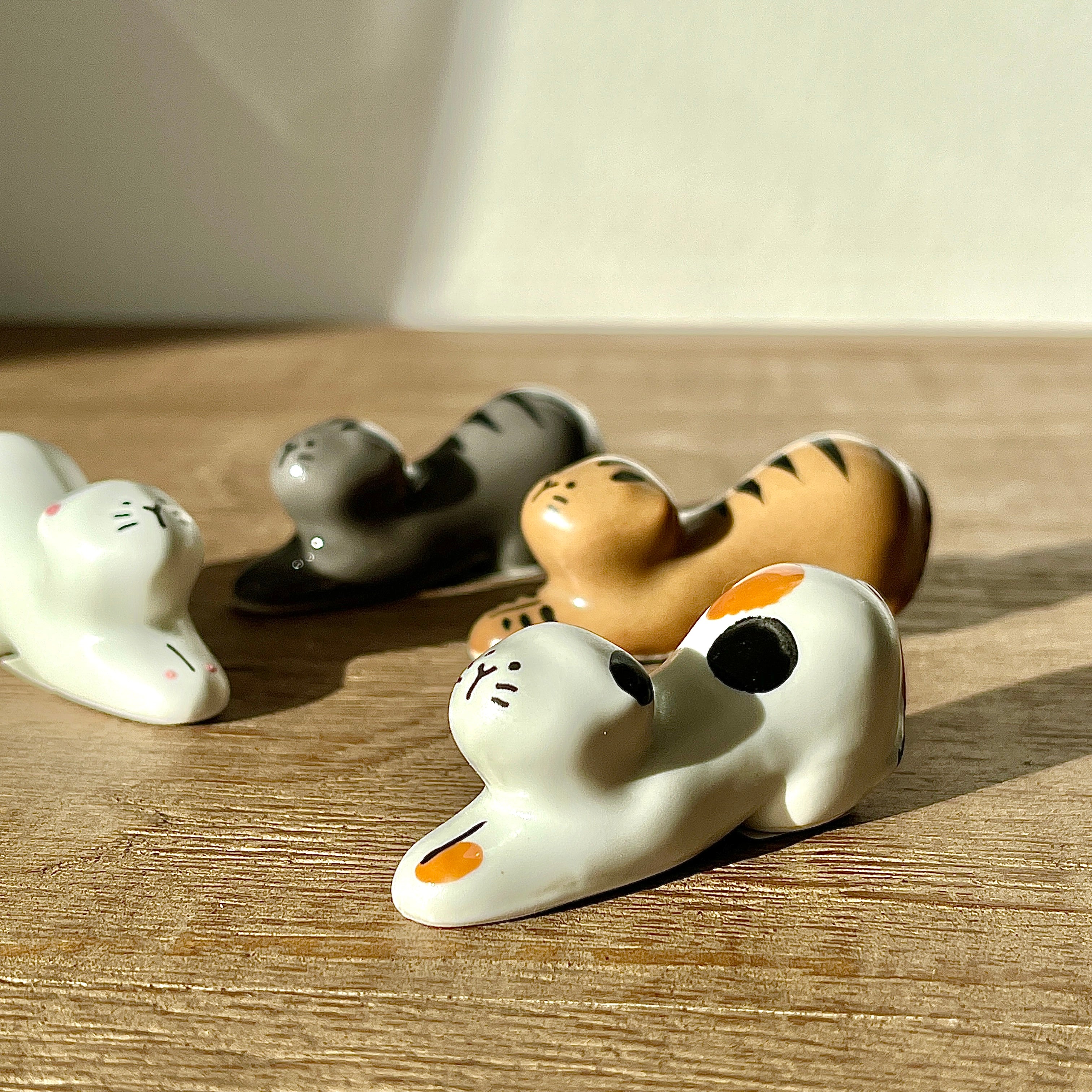 Hasami Ware Hand-Painted Cat Chopstick Rest