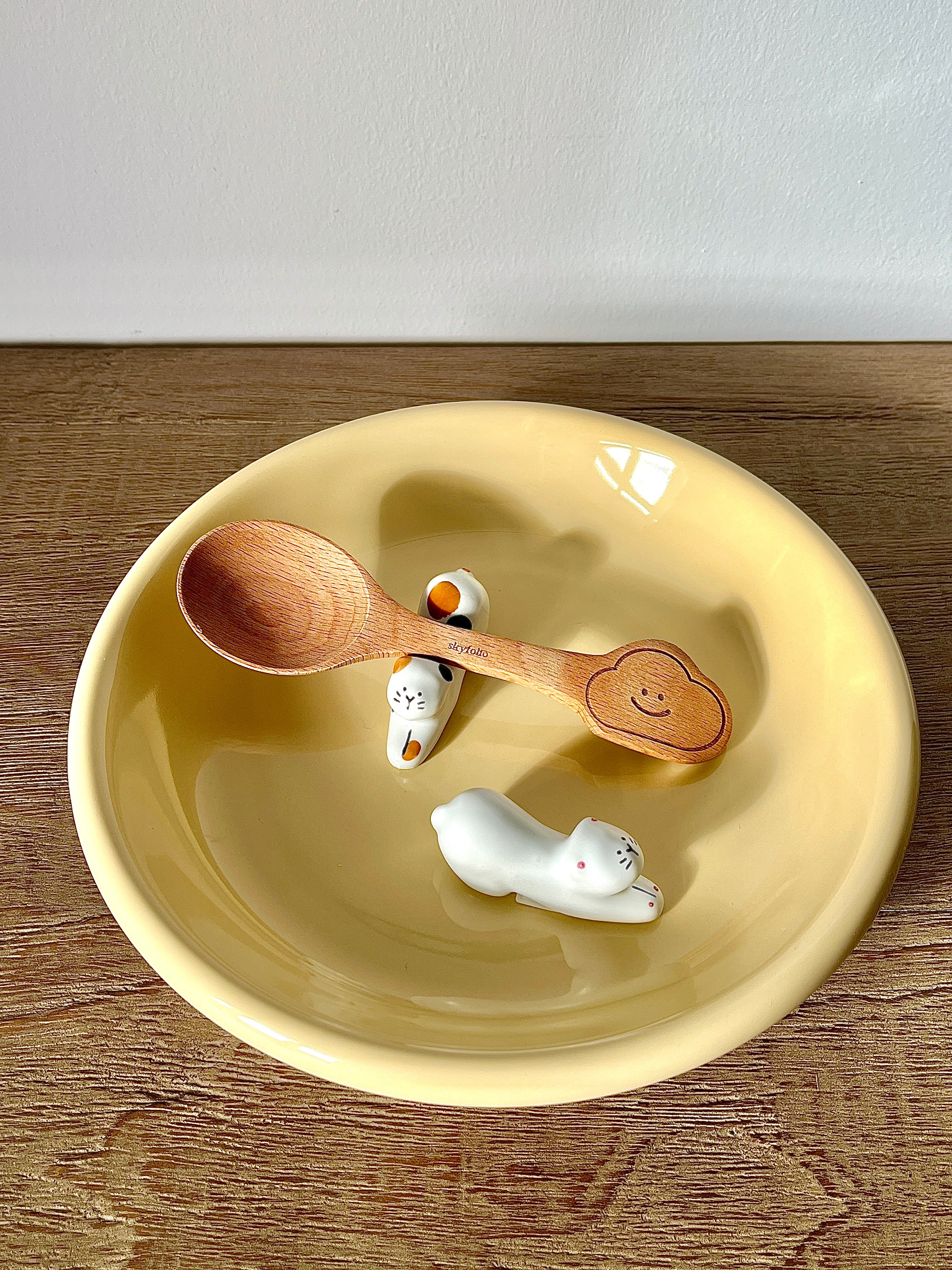 Hasami Ware Hand-Painted Cat Chopstick Rest