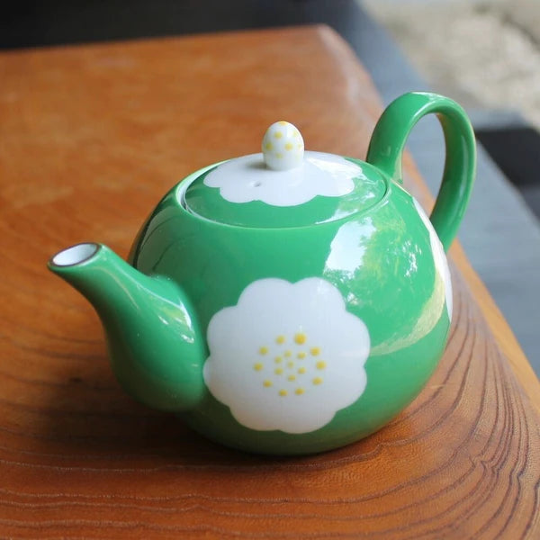 ZOHO-GAMA Hand-painted "Tsubaki" Camellia Tea Pot