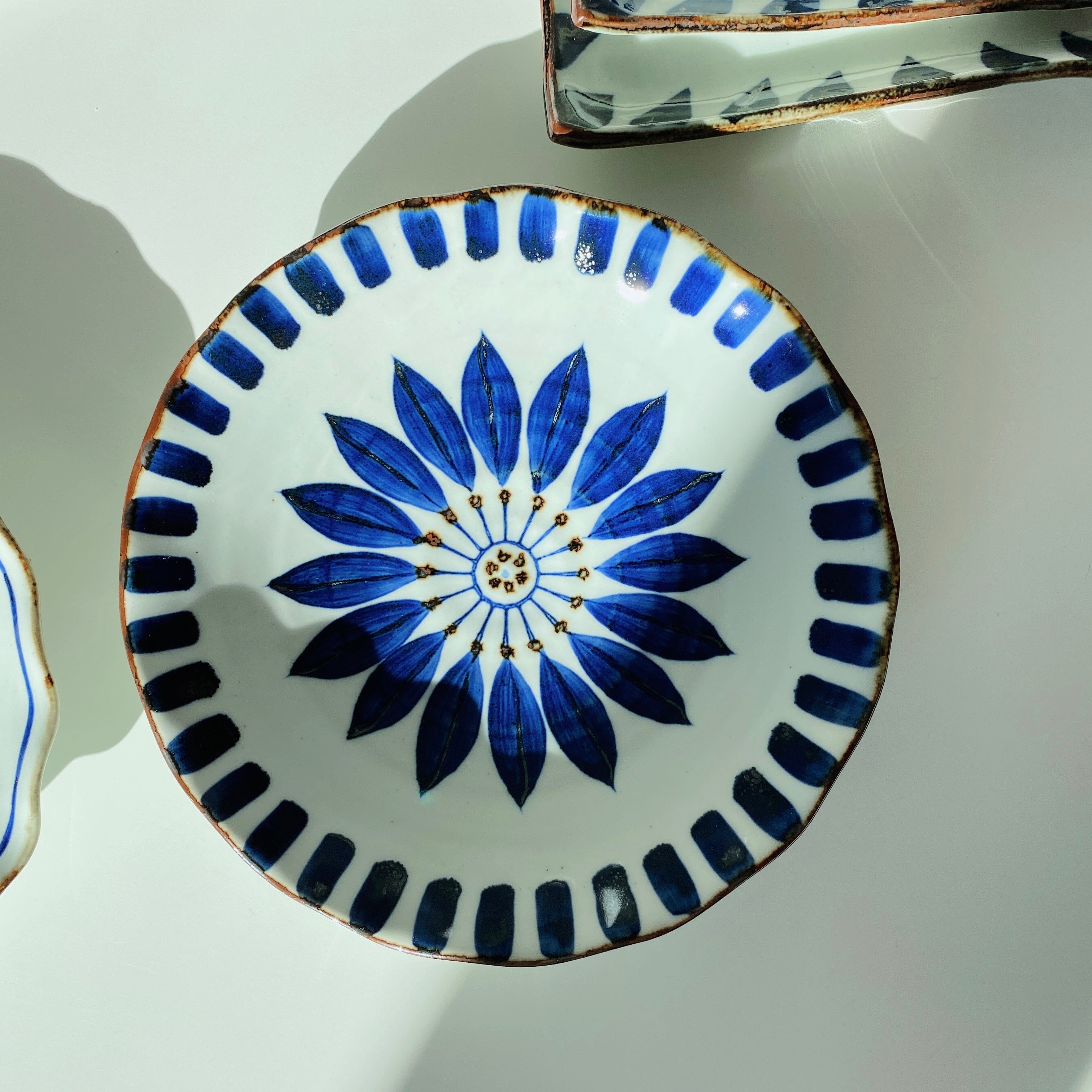 Shohogama Hand-painted Blue Flower Serving Plate