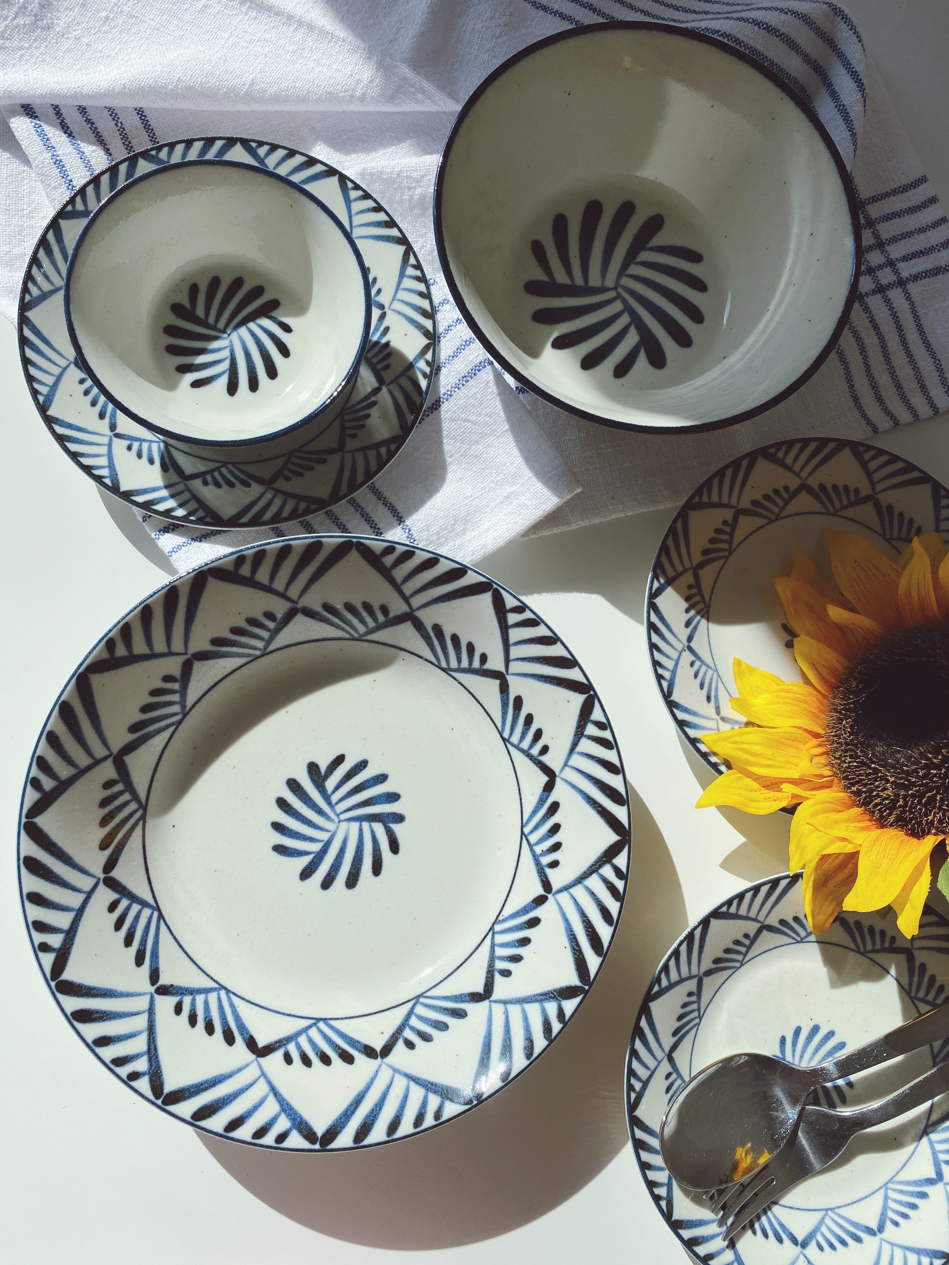 Japanese Hand-painted Dinnerware