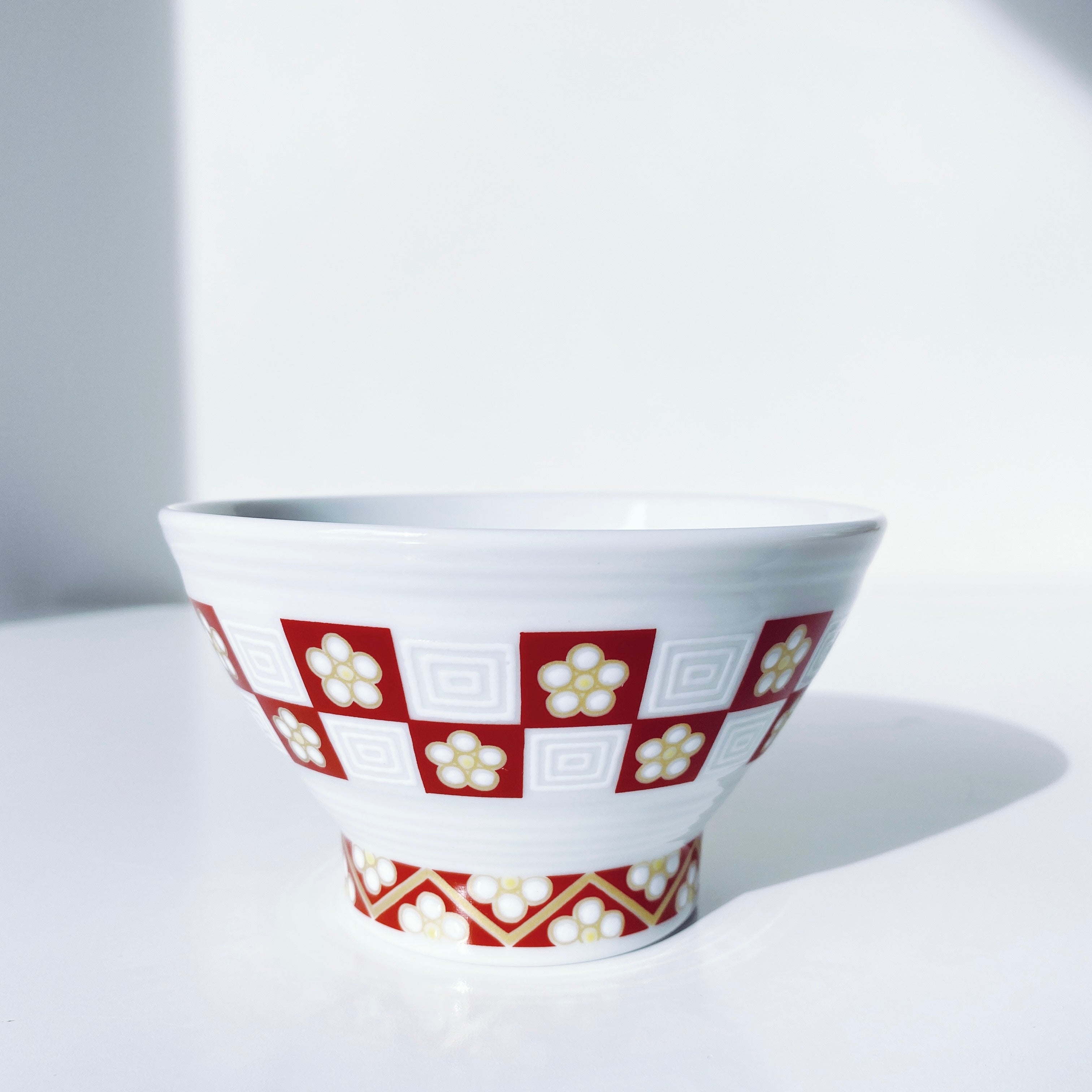 Seikou Kiln Over-glazed Enamel Color Rice Bowl Gift Box Included