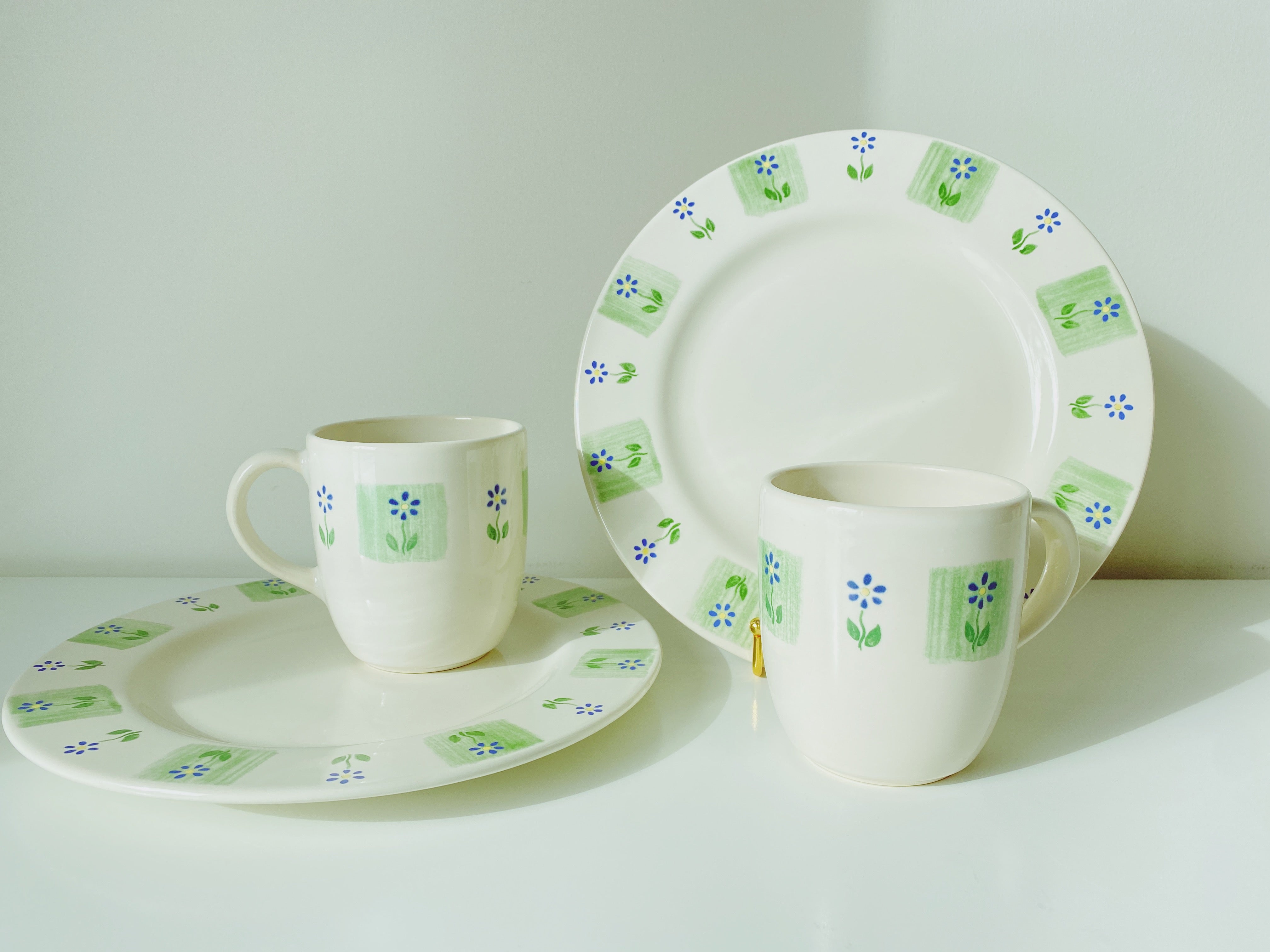 Country Flowers Dinnerware「Cloverhill Floral」 Collection