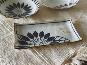 Shohogama Hand-painted Blue Flower Flat Plates