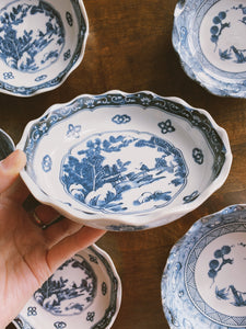 Blue and White Corrugated-edge Dishes - Landscape Pattern