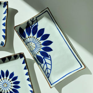 Shohogama Hand-painted Blue Flower Flat Plates