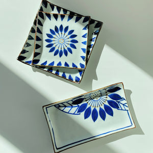 Shohogama Hand-painted Blue Flower Flat Plates