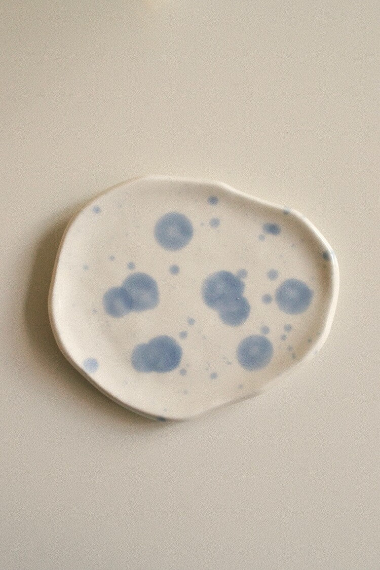 Pebble Plate - Blue Dot