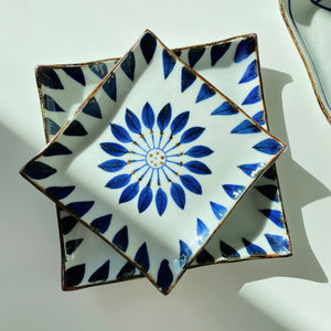 Shohogama Hand-painted Blue Flower Flat Plates